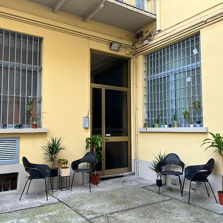 Regina Milano In Porta Romana 2 - Sky Tv, Wifi E Breakfast Box Apartment ภายนอก รูปภาพ