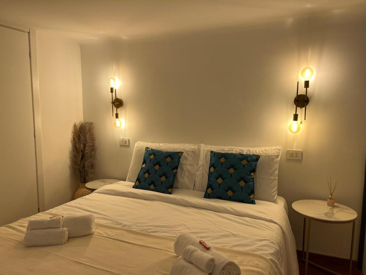Regina Milano In Porta Romana 2 - Sky Tv, Wifi E Breakfast Box Apartment ภายนอก รูปภาพ