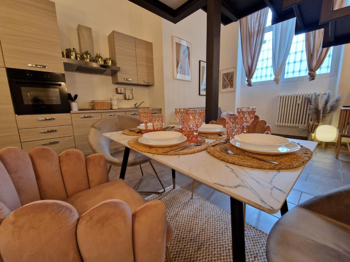 Regina Milano In Porta Romana 2 - Sky Tv, Wifi E Breakfast Box Apartment ภายนอก รูปภาพ