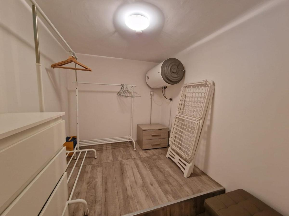 Regina Milano In Porta Romana 2 - Sky Tv, Wifi E Breakfast Box Apartment ภายนอก รูปภาพ