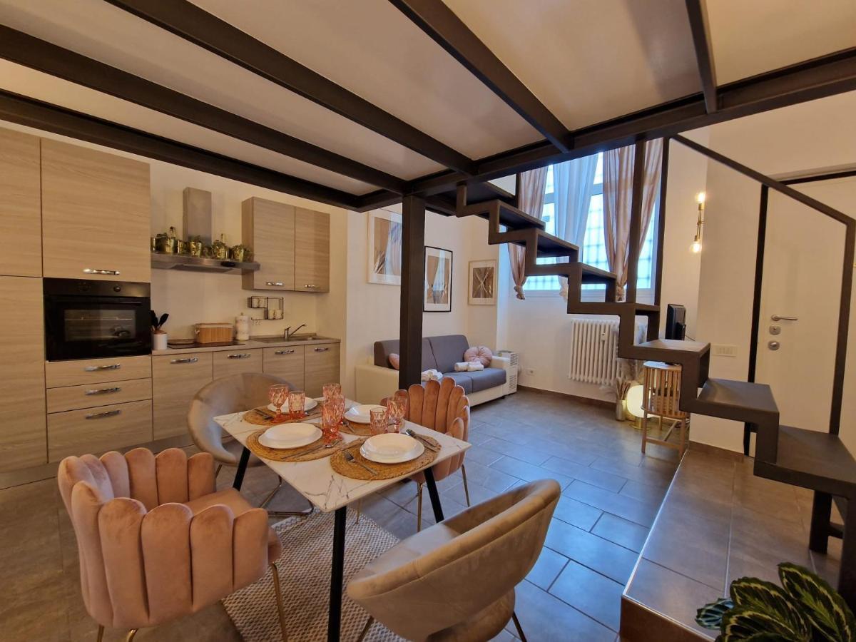 Regina Milano In Porta Romana 2 - Sky Tv, Wifi E Breakfast Box Apartment ภายนอก รูปภาพ