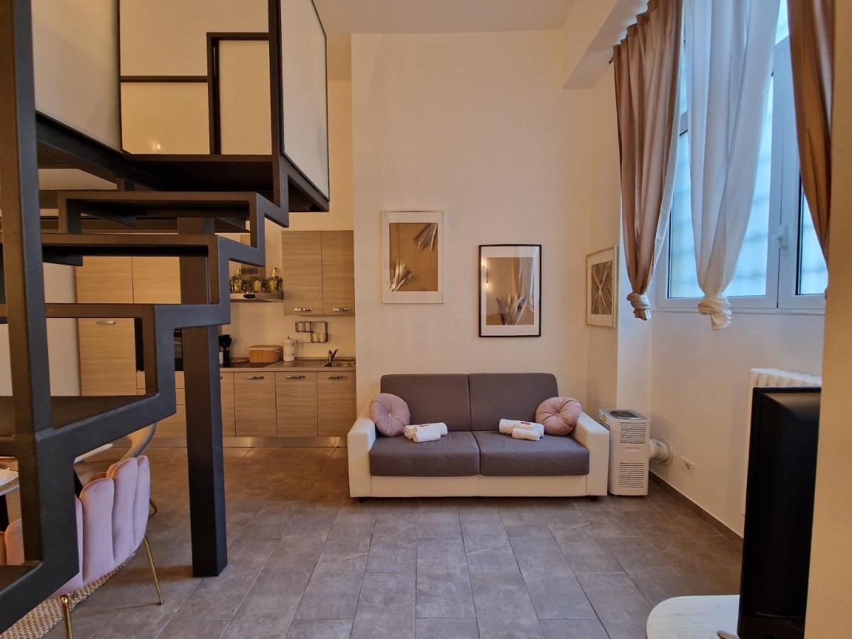Regina Milano In Porta Romana 2 - Sky Tv, Wifi E Breakfast Box Apartment ภายนอก รูปภาพ