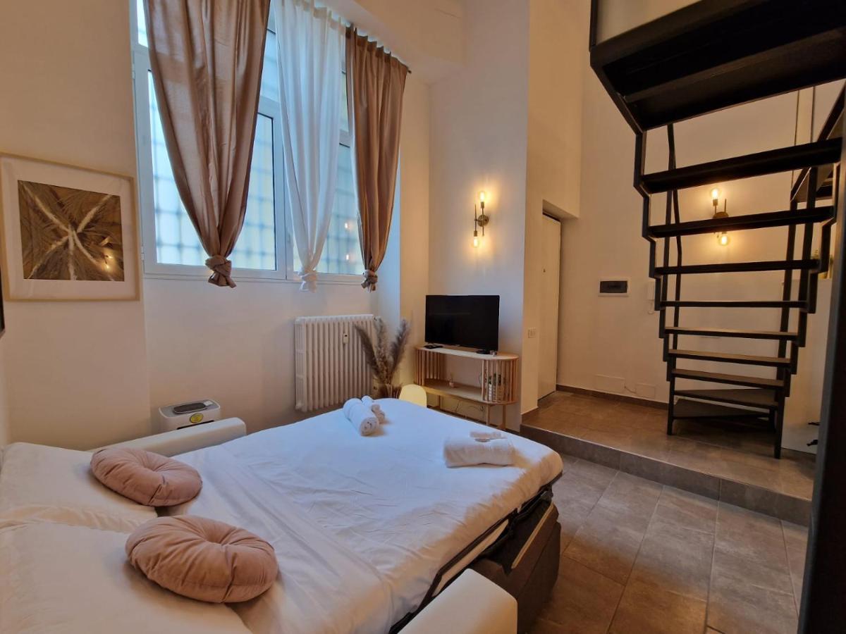 Regina Milano In Porta Romana 2 - Sky Tv, Wifi E Breakfast Box Apartment ภายนอก รูปภาพ
