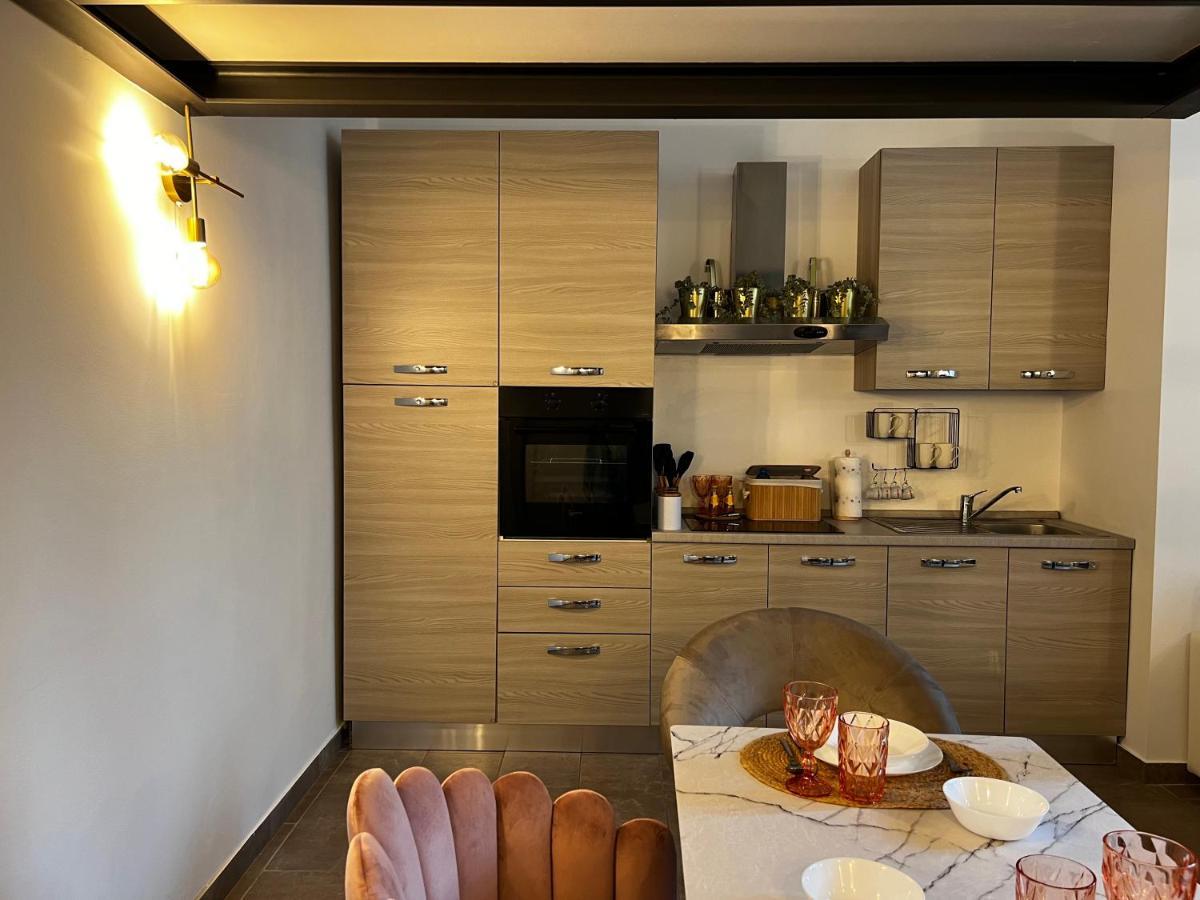 Regina Milano In Porta Romana 2 - Sky Tv, Wifi E Breakfast Box Apartment ภายนอก รูปภาพ